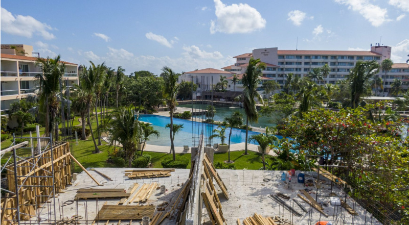 Secret waters – 18 Condos & 6 PH 2 bedroom Puerto Aventuras for sale