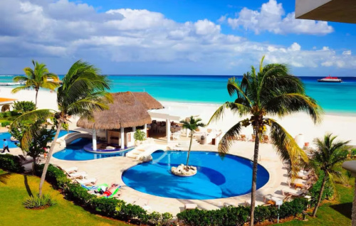 BEACH FRONT APARTMENT FOR SALE IN PLAYA DEL CARMEN