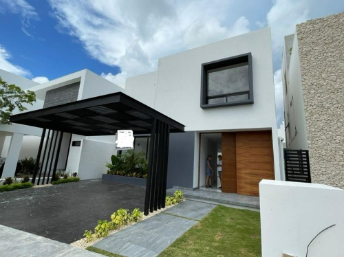 Exclusive four bedroom house in mexican caribbean, cancún with private swimming pool in exclusive gated community